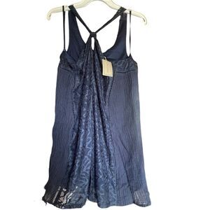 Woman's NWT Doe & Rae navy blue lace mini cross back halter shift‎ dress lined